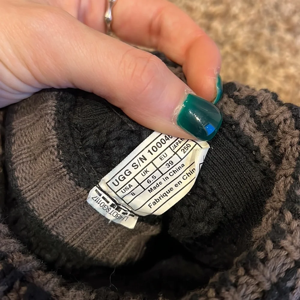 Ugg knit boots - Picture 4 of 5